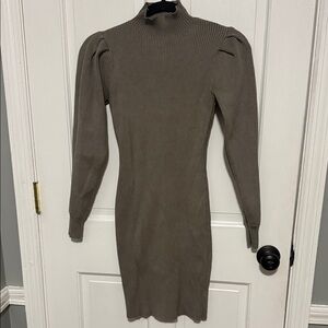 Elegant Gray Ribbed Knit Dress